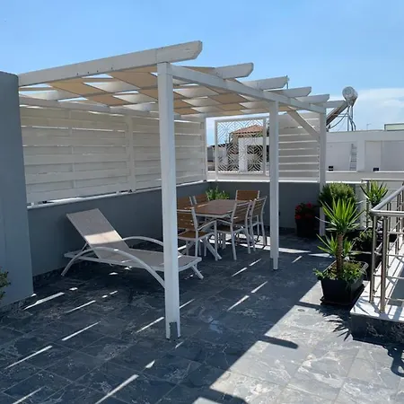 White Coral Luxury Apartment